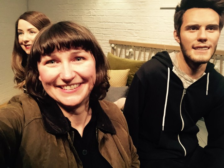  Yes, I did elbow my way past some 10 year olds to get this shot. And yes, I did feel like a complete over-aged tit, but it's all for your comedic benefit (hope you appreciate my sacrifice of dignity!) 