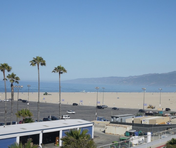  Soon to be swopping Sunday strolls on London's Southbank to bare foot walks on California's beautiful beaches... 